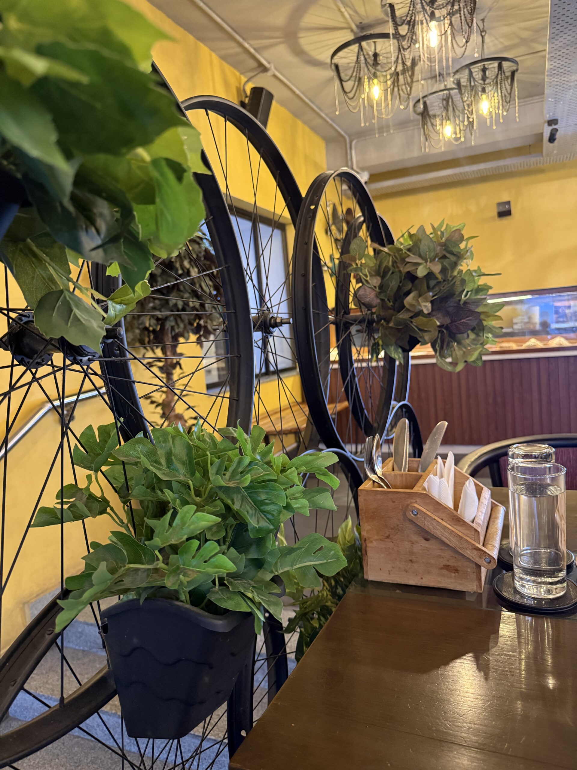 Ciclo Café Anna Nagar Chennai dining area