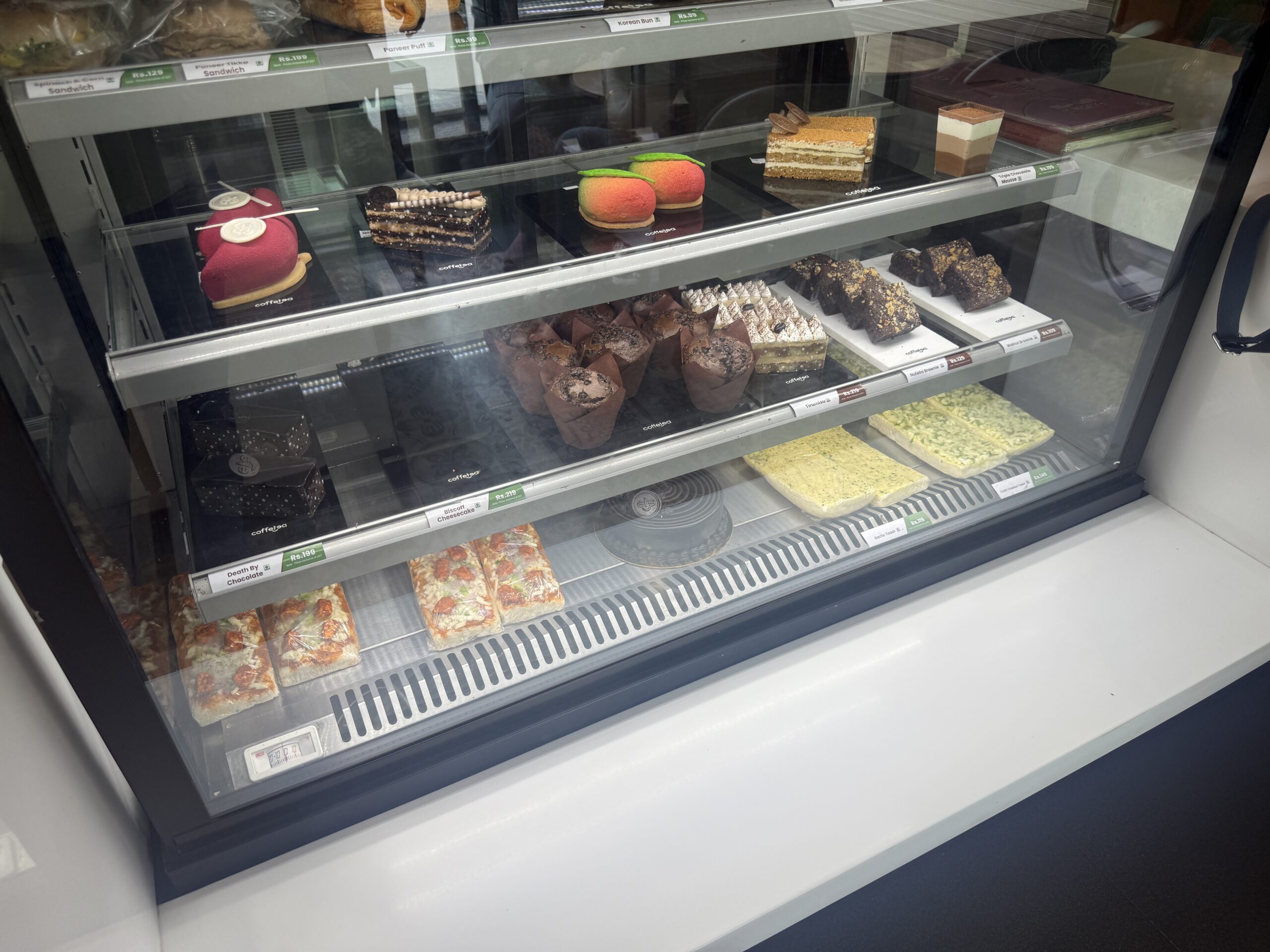 Coffetea Anna Nagar Chennai cakes and desserts